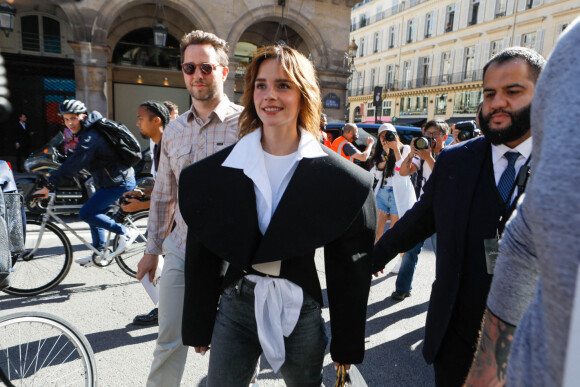 Emma Watson - Arrivée au défilé de mode Haute-Couture automne-hiver 2022-2023 "Schiaparelli" à Paris, le 4 juillet 2022. © Veeren-Christophe Clovis / Bestimage