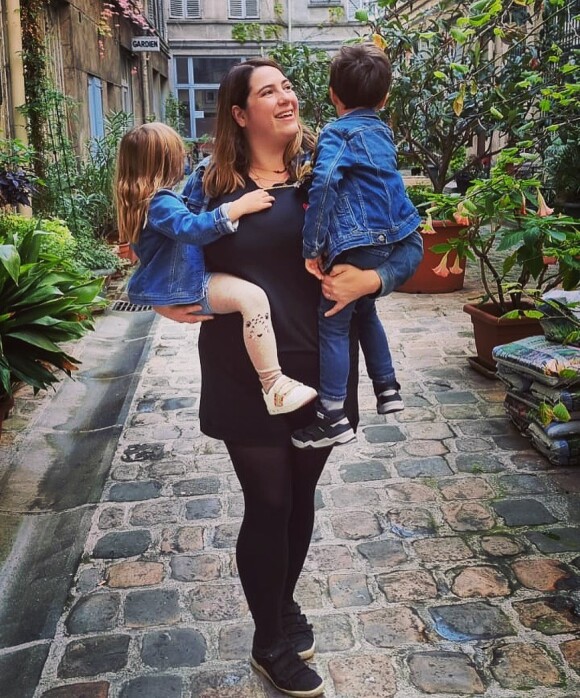 Charlotte Gaccio et ses deux enfants, Zoé et Roméo. Instagram.