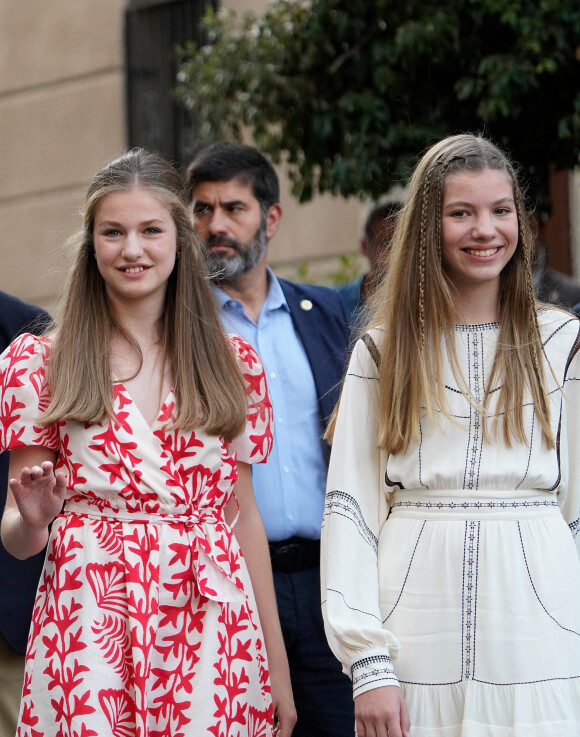 La princesse Leonor et l'infante Sofia d'Espagne visitent le théâtre-musée Dali et assistent à la remise du "Prix de la Fondation Princesse de Gérone 2022" à Figueres, le 3 juillet 2022. 
