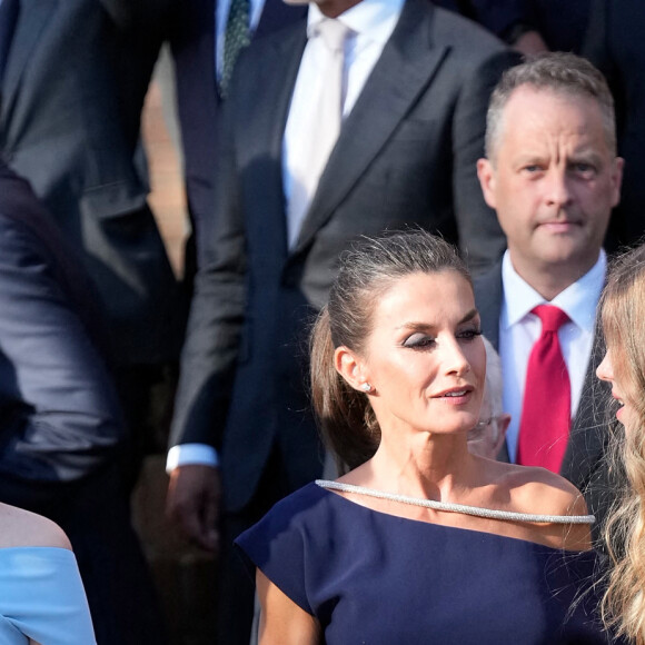 La reine Letizia d'Espagne, La princesse Leonor et L'infante Sofia d'Espagne - La famille royale d'Espagne arrive à la cérémonie de remise des prix "Princess of Girona Foundation" à Barcelone le 4 juillet 2022. 