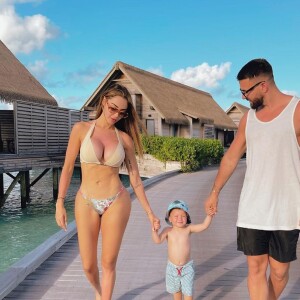 Nabilla complexée par son corps post-grossesse, après avoir donné naissance à son deuxième fils Leyann.