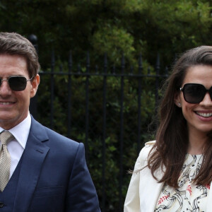 Tom Cruise et Hayley Atwell arrivent pour la finale Dames du tournoi de tennis de Wimbledon au All England Lawn Tennis and Croquet Club à Londres, Royaume Uni, le 10 juillet 2021. 