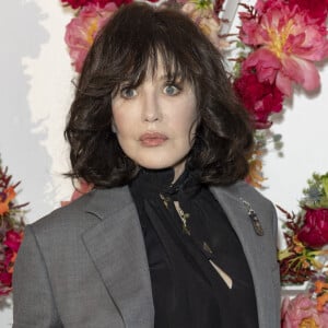 Isabelle Adjani au photocall du dîner de lancement des Parfums Louis Vuitton, Stellar Times, Cosmetic Cloud, Dancing Blossom, Rhapsody et Symphony, à la fondation Louis Vuitton à Paris, France, le 5 juillet 2021. © Olivier Borde/Bestimage 