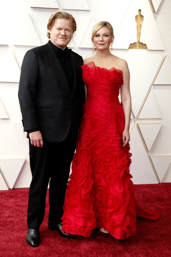 Jesse Plemons, et sa femme Kirsten Dunst au photocall de la 94ème édition de la cérémonie des Oscars à Los Angeles, le 27 mars 2022. © Future-Image via Zuma Press/Bestimage 