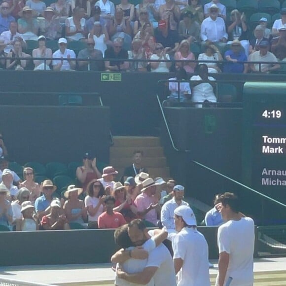 Nolwenn Leroy a partagé une photo du match de son compagnon Arnaud Clément à Wimbledon @ Instagram / Nolwenn Leroy