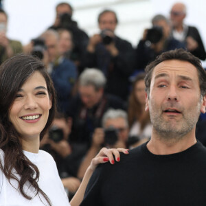 Mélanie Doutey et Gilles Lellouche - Photocall du film "Le grand bain" au 71ème Festival International du Film de Cannes, le 13 mai 2018. © Borde / Jacovides / Moreau / Bestimage 