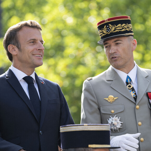 Thierry Burkhard, chef d'état major des armées - Le président Emmanuel Macron lors du défilé militaire du 14 Juillet à Paris. © Eliot Blondet / Pool / Bestimage 