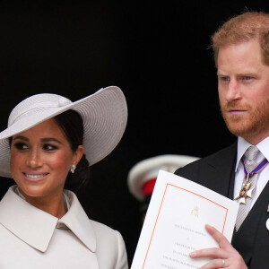 Le prince Harry, duc de Sussex, et Meghan Markle, duchesse de Sussex - Les membres de la famille royale et les invités à la sortie de la messe du jubilé, célébrée à la cathédrale Saint-Paul de Londres, Royaume Uni, le 3 juin 2022. 