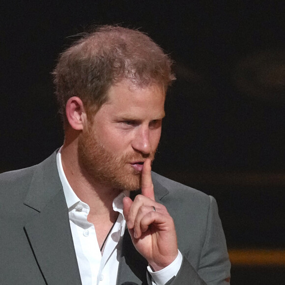 Le prince Harry et Meghan Markle lors de la cérémonie d'ouverture des Invictus Games 2020 à La Haye, le 16 avril 2022. 