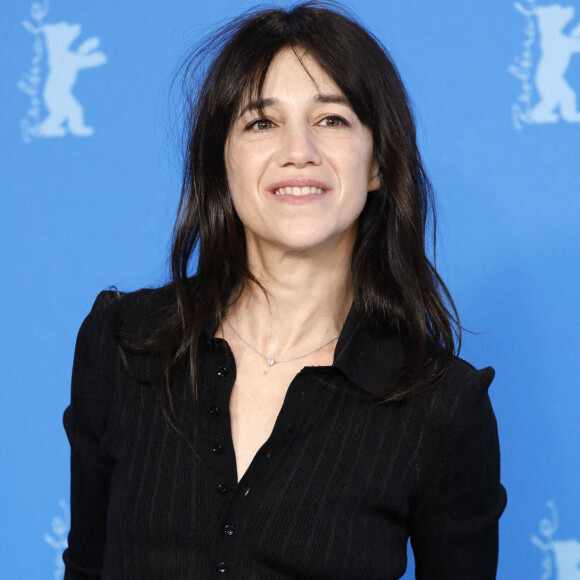 Charlotte Gainsbourg au photocall du film "Les passagers de la nuit" lors de la 72ème édition du festival international du film de Berlin (La Berlinale 2022). © Future-Image via Zuma Press/Bestimage 