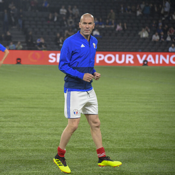 Robert Pirès et Zinédine Zidane - Les Bleus de France98 se sont imposés (3-2) face à une sélection FIFA pour le match des légendes pour l?anniversaire des 20 ans du sacre mondial à la U Arena à Nanterre, France. © Bestimage