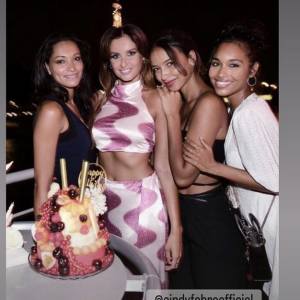 Cindy Fabre, Flora Coquerel et Clemence Botino invitées à l'anniversaire de Malika Menard à Paris - Instagram