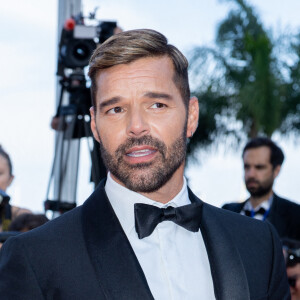 Ricky Martin - Montée des marches du film " Elvis " lors du 75ème Festival International du Film de Cannes. © Olivier Borde / Bestimage 