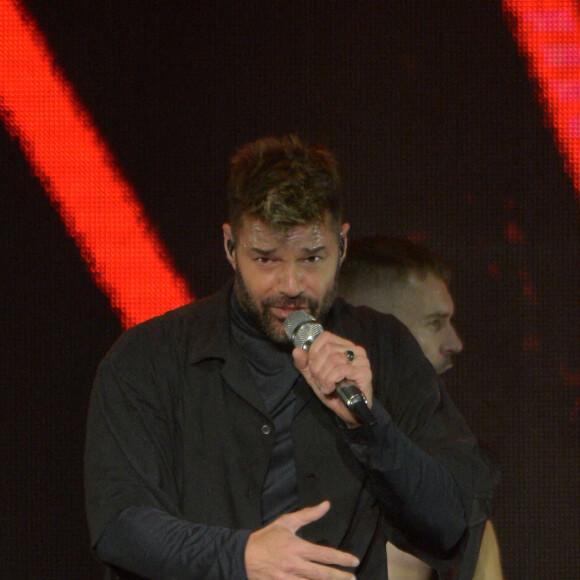 Ricky Martin sur scène lors de sa tournée "Movimiento Tour" à Mexico, le 8 mars 2022. 