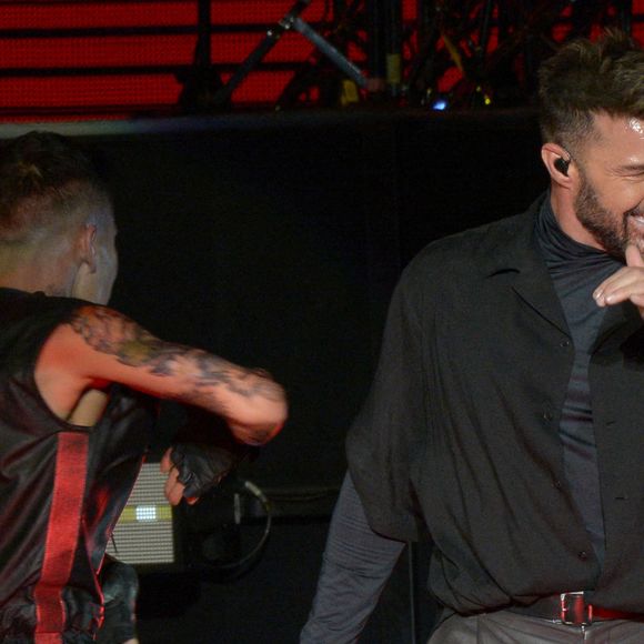 Ricky Martin sur scène lors de sa tournée "Movimiento Tour" à Mexico, le 8 mars 2022. 