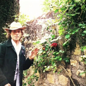 Mick Jagger dans son château de Fourchette, qui se situe en France près du village de Pocé-sur-Cisse.