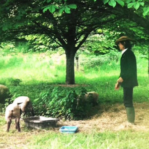 Mick Jagger dans son château de Fourchette, qui se situe en France près du village de Pocé-sur-Cisse.