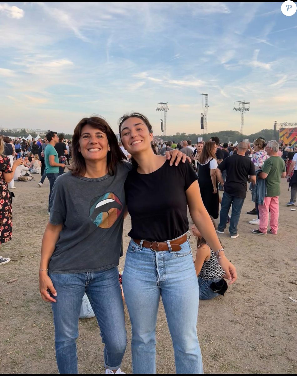 Estelle Denis et sa fille Victoire étaient au concert des Roling Stones ce samedi. @ Instagram / Estelle Denis