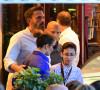 Semi-exclusif - Ben Affleck et sa femme Jennifer Lopez et leurs enfants respectifs Seraphina, Violet, Maximilian et Emme sont allés dîner dans la brasserie Lipp avant d'aller déguster une glace chez Bertillon à Paris.