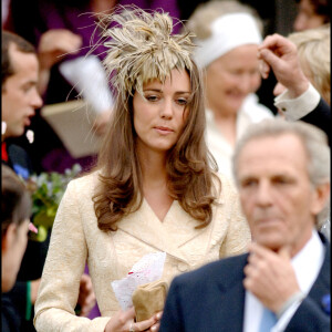 Kate Middleton - Mariage de Laura Parker-Bowles et Harry Lopes à la St. Cyriac's Church, Lacock, Wiltshire.