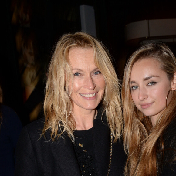 Exclusif - Estelle Lefébure et sa fille Emma Smet à l'after-party du film "Holy Lands" au restaurant le Beefbar (Rue Marbeuf dans le 8ème arrondissement) à Paris, France, le 4 décembre 2018. © Rachid Bellak/Bestimage 