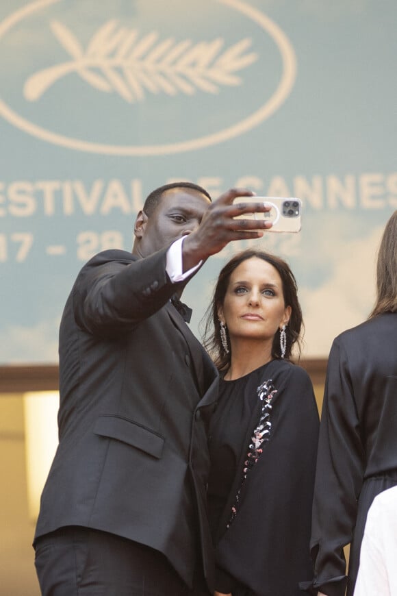 Omar Sy et sa femme Hélène - Montée des marches du film " Top Gun : Maverick " lors du 75ème Festival International du Film de Cannes. Le 18 mai 2022 © Cyril Moreau / Bestimage 