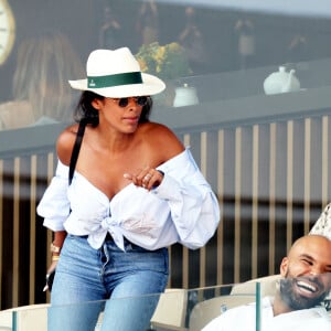 Ayem Nour et Saïd Boussif (PDG du label Indifférence Prod, manager de Camélia Jordana, Amel Bent, Gims, Dadju, Kendji Girac) dans les tribunes des Internationaux de France de Tennis de Roland Garros à Paris le 1er juin 2022. © Dominique Jacovides - Cyril Moreau / Bestimage 