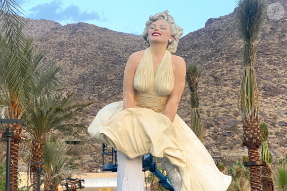 Une statue de Marilyn Monroe érigée devant le musée d'art de Palm Springs, la représentant dans la fameuse scène du film "Sept ans de réflexion". Malgré la polémique jugeant la pose sexiste par certaines ligues de vertu, la statue s'apprête à trôner là où elle figurait déjà de 2012 à 2014. 