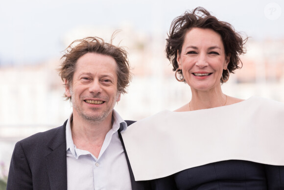 Mathieu Amalric et Jeanne Balibar au photocall de "Barbara" lors du 70ème Festival International du Film de Cannes, le 18 mai 2017. © Borde-Jacovides-Moreau/Bestimage 