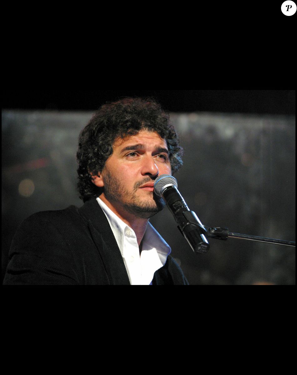 Archives - Daniel Levi au concert ' Poussieres d'Ange ' organise par l'association Bellagio au profit ' D'Enfance et partage ' au Club Med World le 2 décembre 2003