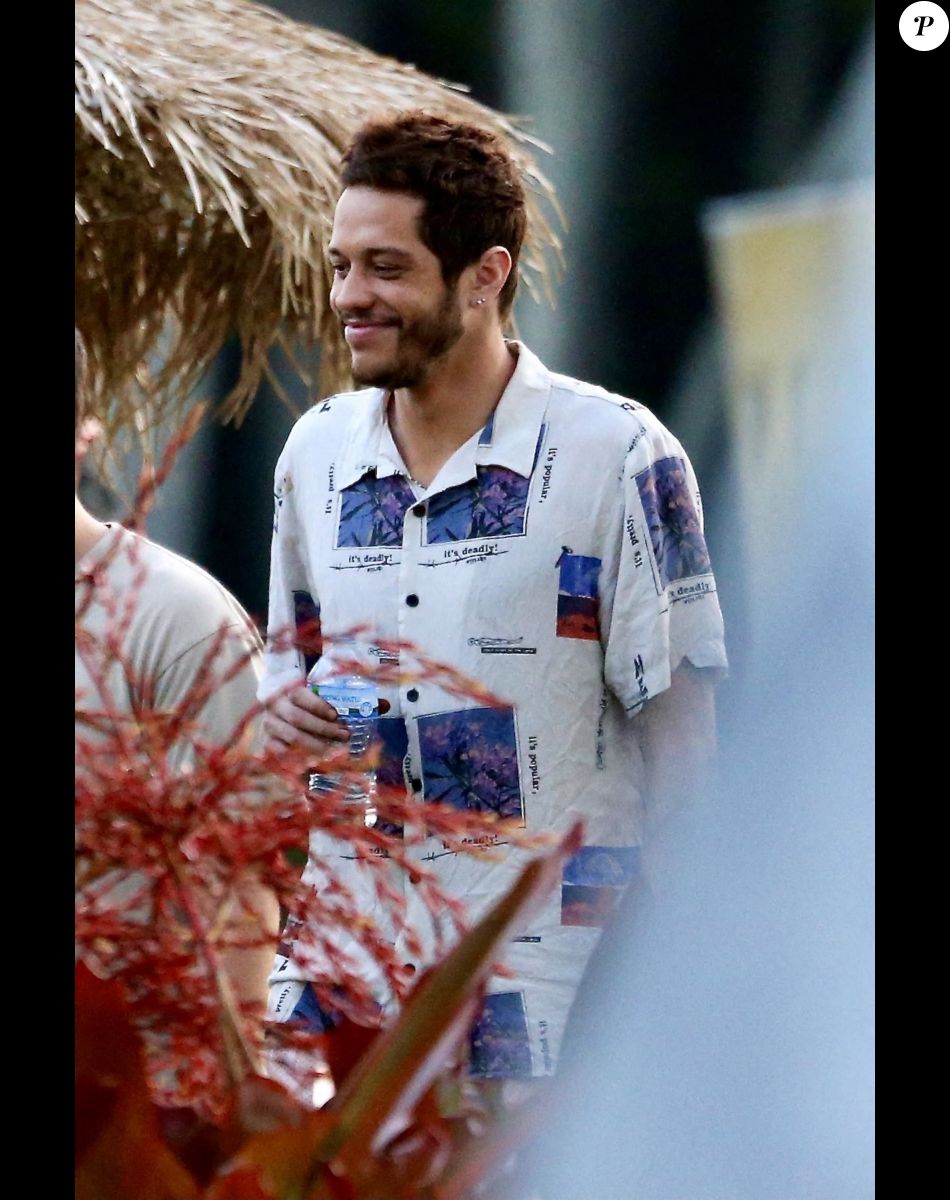 Exclusif - Pete Davidson sur le tournage du film "Wizards!" à Port Douglas, le 2 août 2022.