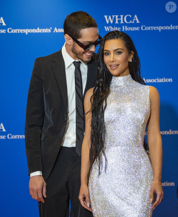 Première sortie officielle pour Kim Kardashian et son compagnon Pete Davidson au dîner annuel des "Associations de Correspondants de la Maison Blanche" à l'hôtel Hilton à Washington