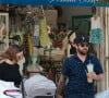 Jack Osbourne se promène avec sa fiancée Aree Gearhart et leurs enfants Andy, Pearl et Minnie, à Los Angeles, le 5 août 2022. Merci de flouter le visage des enfants avant publication  Jack Osbourne has his hands full as we see the star out for family breakfast at Joan's on Third. Jack and his fam head to Greenwood afterwards before heading home. Jack's fiancee Aree Gearhart followed behind pushing her and Jack's newborn by stroller. 