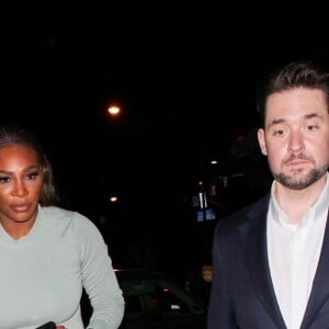 Exclusif - Serena Williams et son mari Alexis Ohanian vont dîner au restaurant "Catch" à Los Angeles, après la première de "King Richard" à Los Angeles, le 14 novembre 2021.