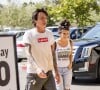 Exclusif - Tommy Lee et sa femme Brittany Furlan sont allés faire des courses chez "Bristol Farms" à Los Angeles, le 3 août 2018.