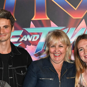 Valérie Damidot avec ses enfants Norman et Roxanne - Avant-première du film "Thor Love and Thunder" au Grand Rex à Paris le 7 juillet 2022. © Coadic Guirec/Bestimage