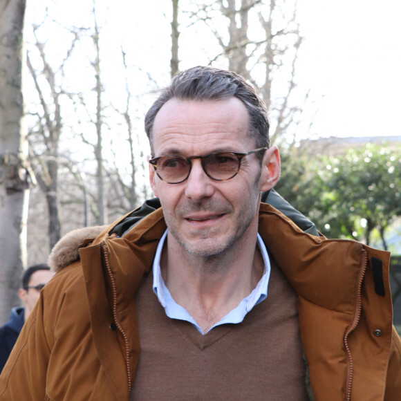 Julien Boisselier - Arrivées des people à l'enregistrement de l'émission "Vivement dimanche " à Paris le 19 février 2020. - Arrivées des people à l'enregistrement de l'émission "Vivement dimanche " à Paris le 19 février 2020.