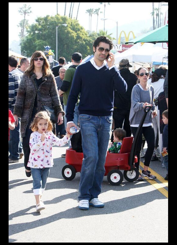 Gilles Marini et sa fille Juliana dans les rues de Los Angeles