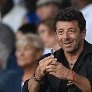 Patrick Bruel au Match de football en ligue 1 Uber Eats PSG - Montpellier (5-2) au Parc des Princes à Paris, le 13 août 2022. © Lionel Urman / Panoramic / Bestimage