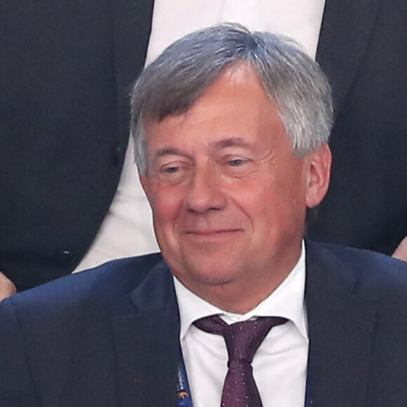 David Douillet et sa compagne Vanessa Carrara lors du match de finale du mondial de handball, France - Norvège à l'AccorHotels Arena à Paris, France, le 29 janvier 2017. La France remporte le match 33-26. L'équipe de France décroche son 6ème titre mondial. © Cyril Moreau/Bestimage 