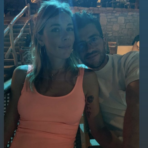 Olivier Pernaut en vacances à Mykonos avec sa femme Catherine et leurs deux enfants, Léo et Rose - Instagram
