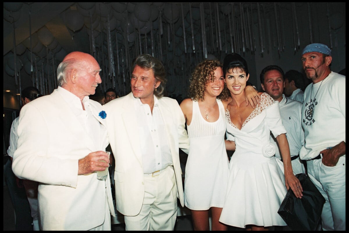 Photo eddie barclay johnny hallyday laeticia hallyday et caroline