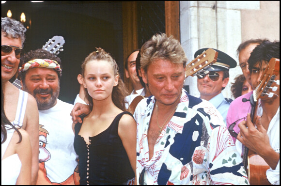 Stéphane Collaro, Carlos, Vanessa Paradis et Johnny Hallyday à Saint Tropez pour le mariage de Caroline et Eddie Barclay