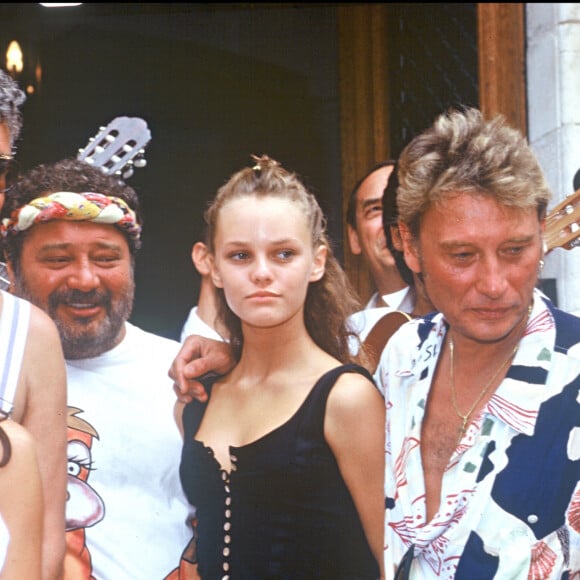 Stéphane Collaro, Carlos, Vanessa Paradis et Johnny Hallyday à Saint Tropez pour le mariage de Caroline et Eddie Barclay