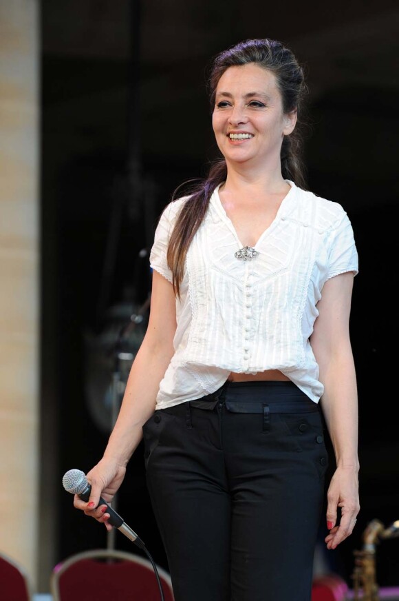 Luc Besson a choisi Catherine Ringer pour chanter le générique de son film Adèle Blanc-Sec, qui sortira le 14 avril 2010 !