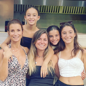 Jennifer Lauret et ses filles sur Instagram. Le 23 août 2022.