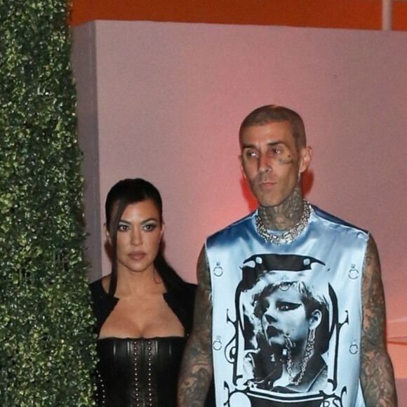 Kourtney Kardashian et son mari Travis Barker - La famille Kardashian/Jenner se retrouve dans une boutique Ultra Beauty à West Hollywood pour le lancement d'une gamme de produits de Kylie le 24 août 2022. 