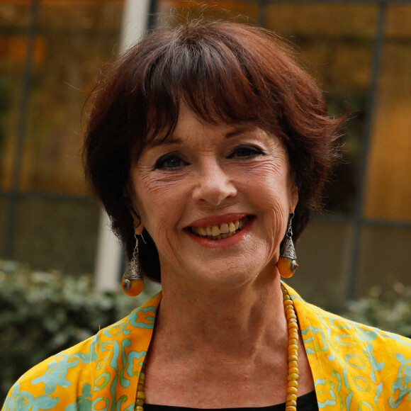 Anny Duperey - Arrivées à l'enregistrement de l'émission "Vivement Dimanche" au Studio Gabriel à Paris, France, le 23 août 2022, qui sera diffusée le 28 août sur France 3. © Christophe Clovis/Bestimage