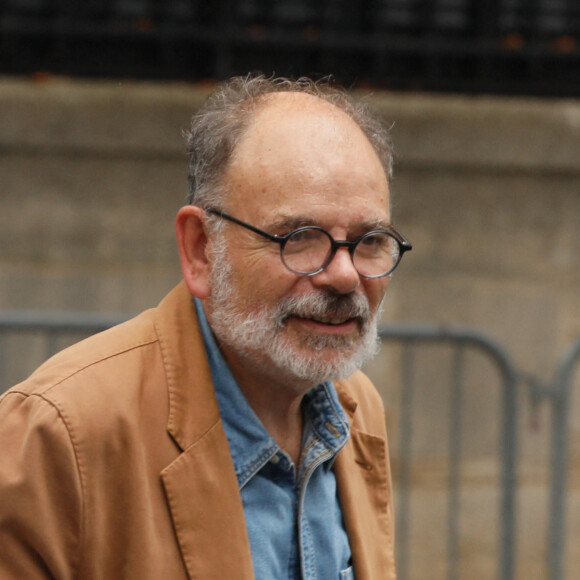 Jean-Pierre Darroussin - Arrivées à l'enregistrement de l'émission "Vivement Dimanche" au Studio Gabriel à Paris, France, le 23 août 2022, qui sera diffusée le 28 août sur France 3. © Christophe Clovis/Bestimage