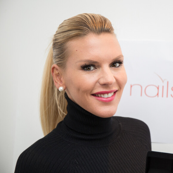 Exclusif - Amélie Neten - Inauguration de l'institut de beauté Air Nails à Paris, le 11 janvier 2016. 